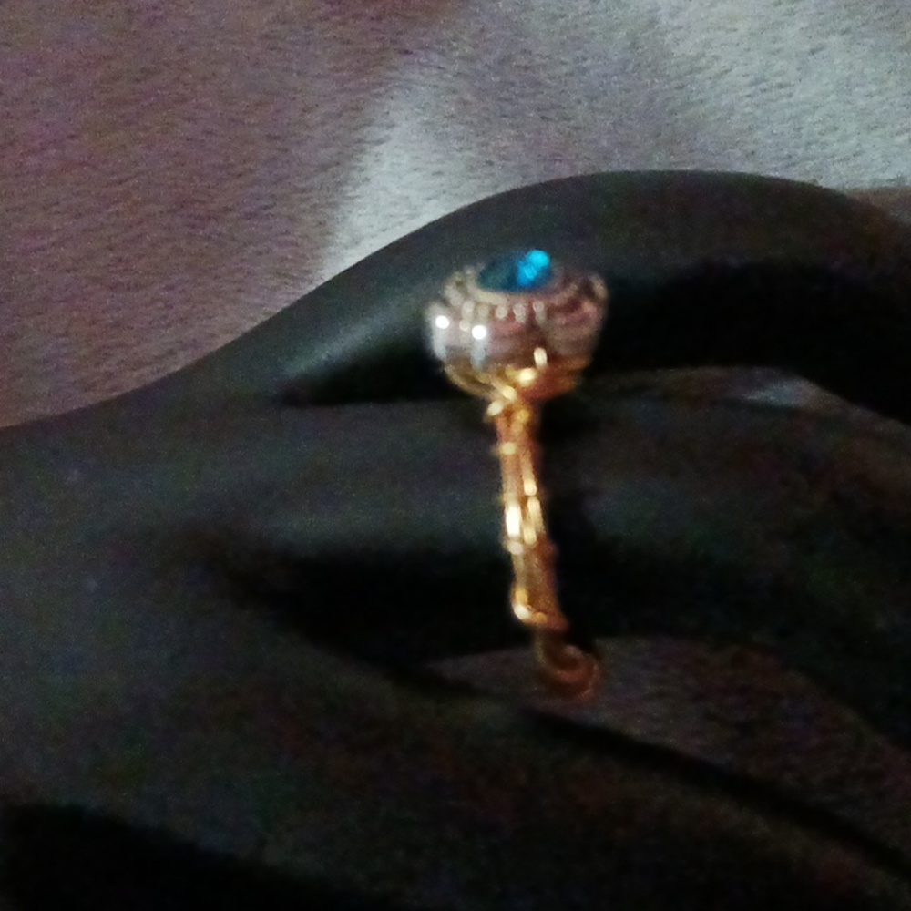 Ring - Picture 4 of 6